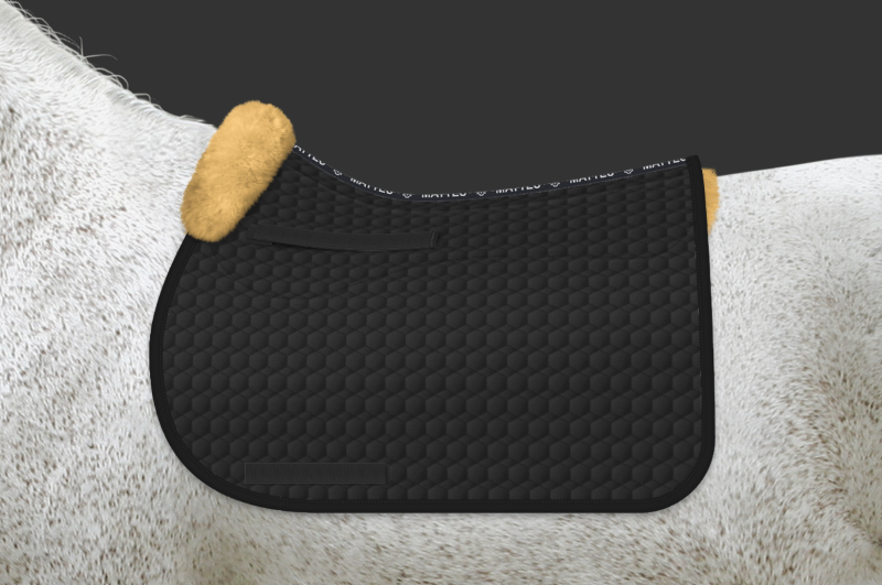 Mattes Lammfellschabracke