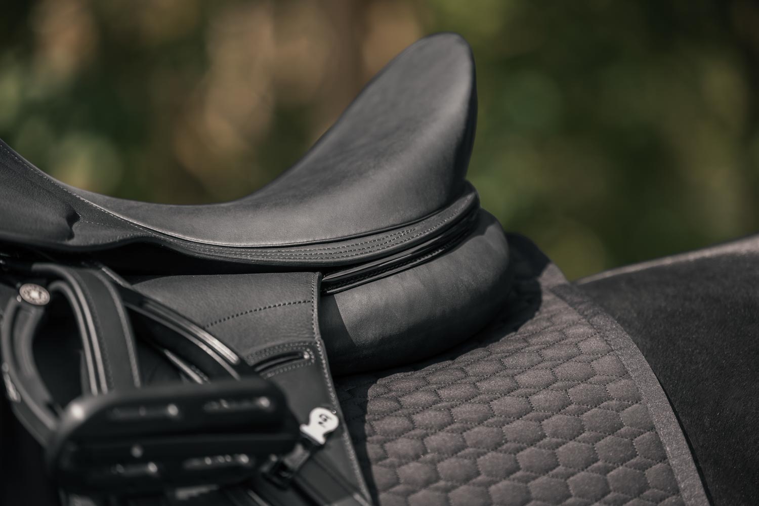 Menetics_Saddles_Dressur_6