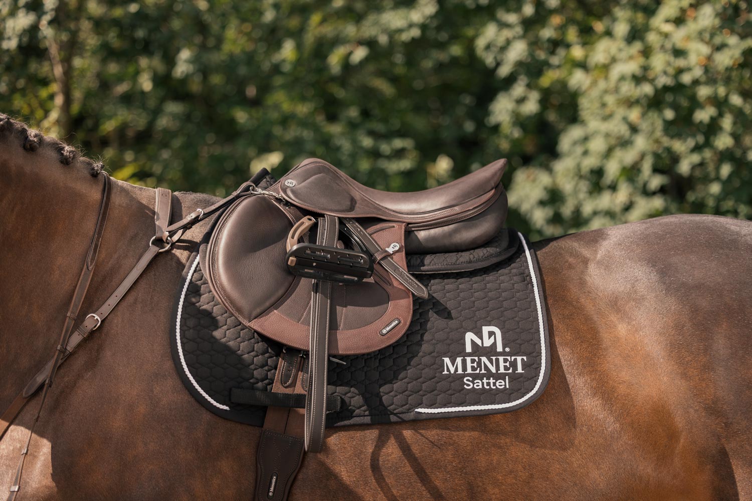 Menetics_Saddles_Spring_14